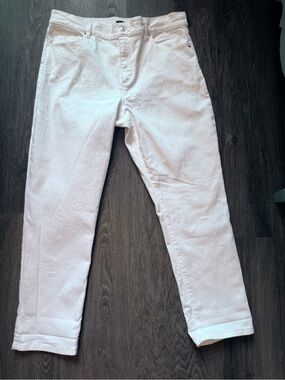 Ann Taylor White Crop Straight-Leg Jeans. Sz 12P.